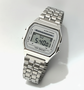 Relógio Masculino Digital Otenti RetroSilver – Estilo Clássico em Aço Inoxidável com Iluminação LED