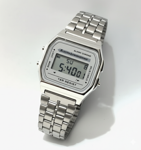 Relógio Masculino Digital Otenti RetroSilver – Estilo Clássico em Aço Inoxidável com Iluminação LED